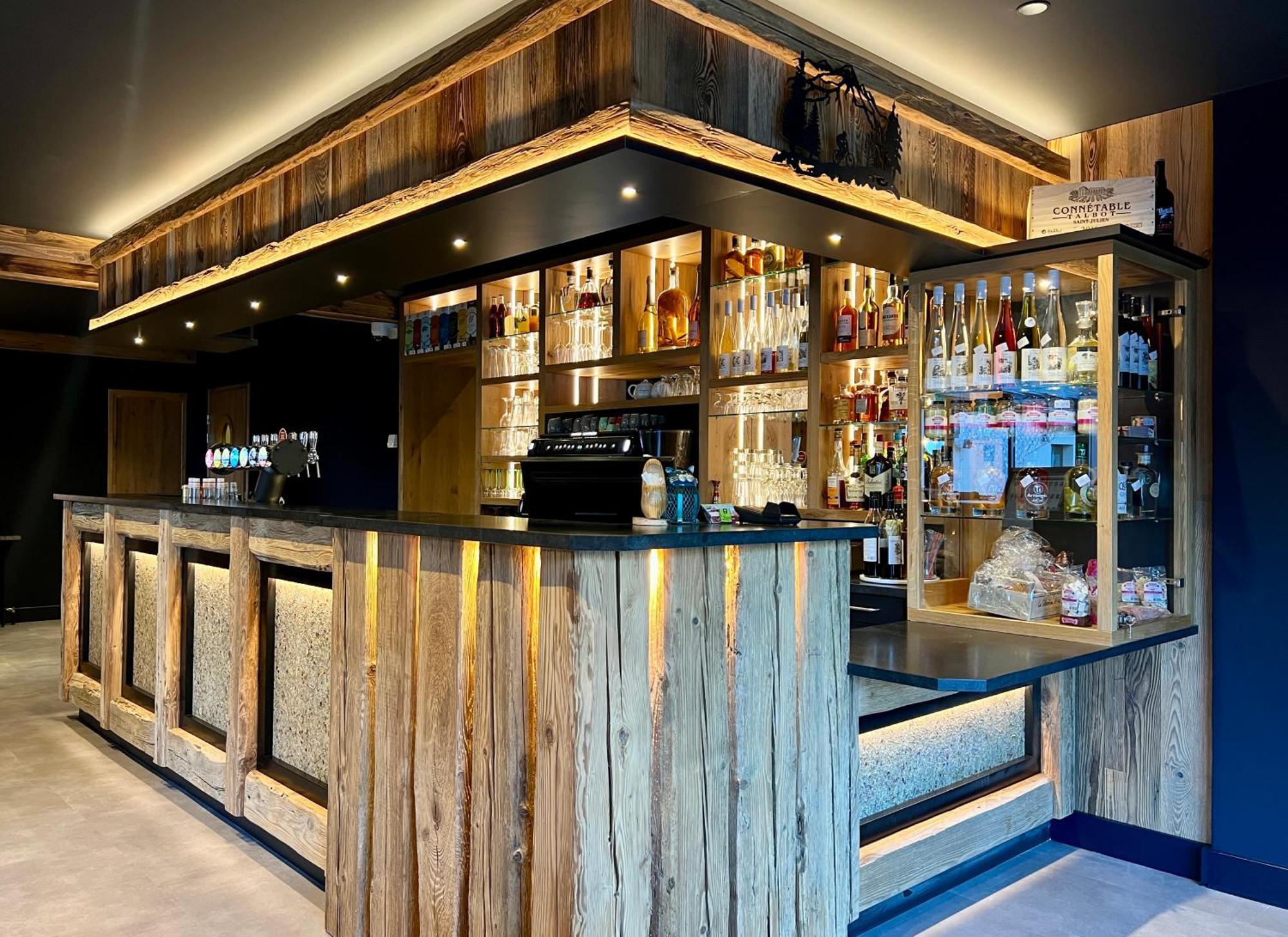 לה ברסה Logis Hotel, Chalets Et Restaurant Les Chatelmines מראה חיצוני תמונה