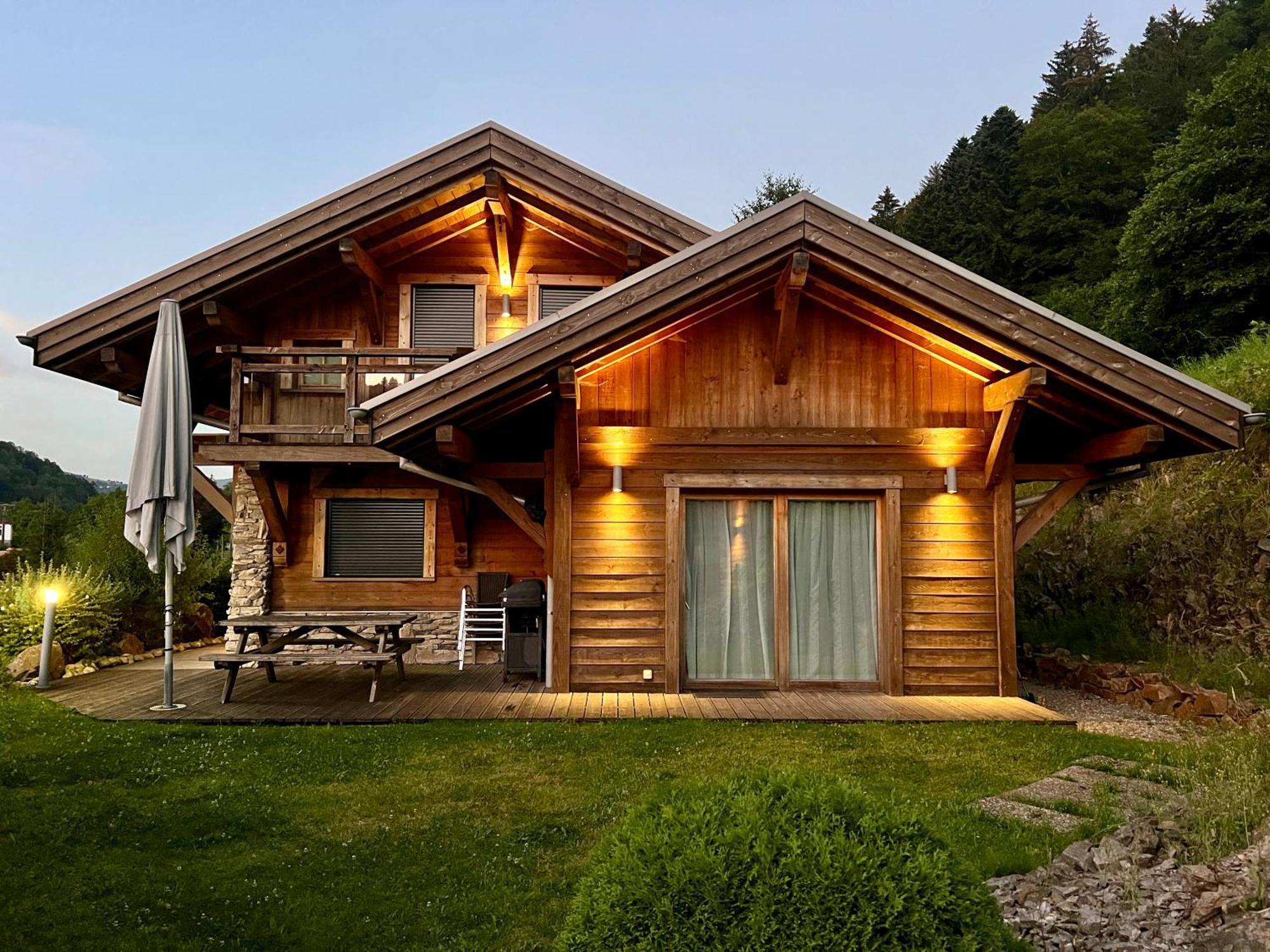 לה ברסה Logis Hotel, Chalets Et Restaurant Les Chatelmines מראה חיצוני תמונה
