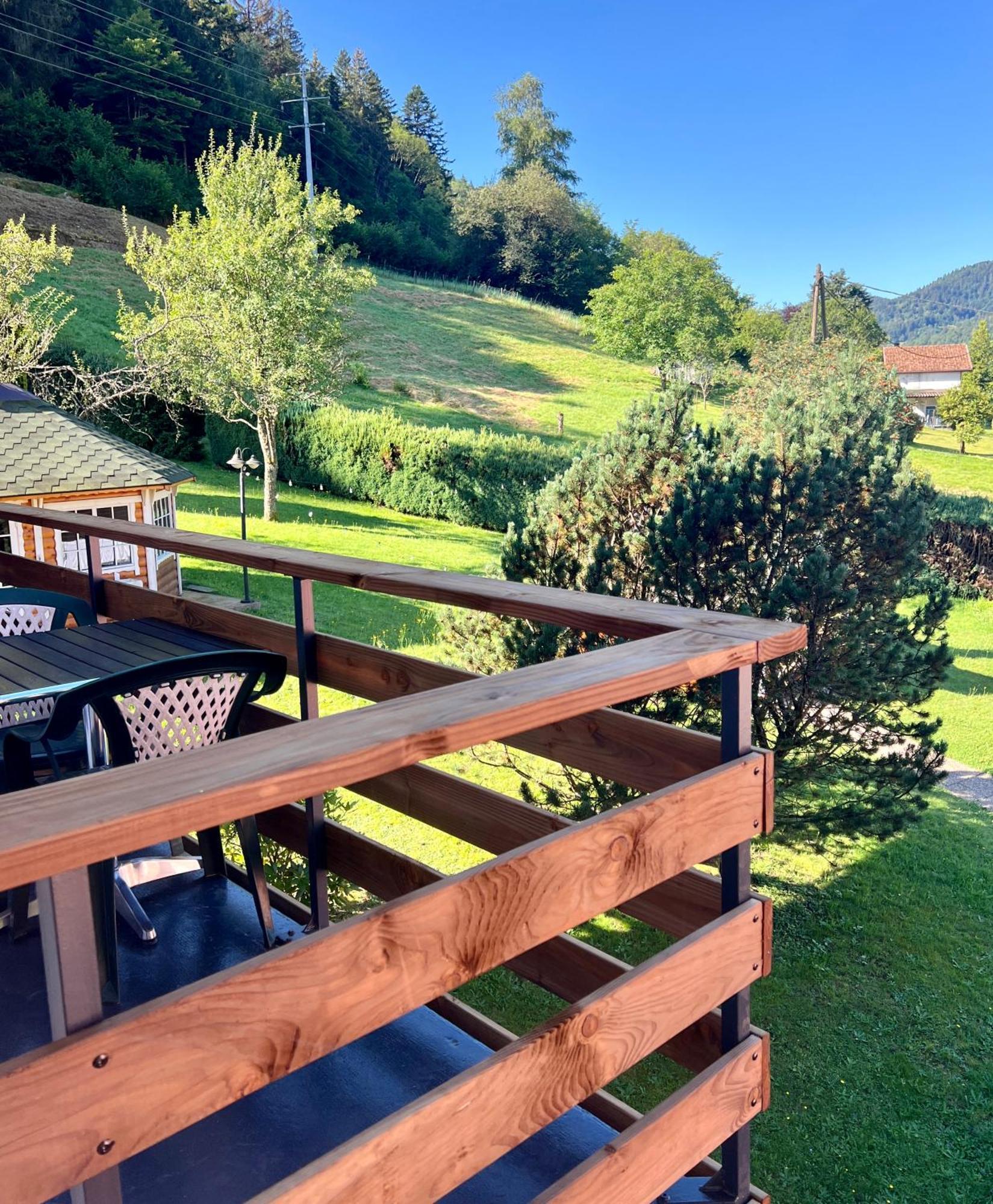 לה ברסה Logis Hotel, Chalets Et Restaurant Les Chatelmines מראה חיצוני תמונה