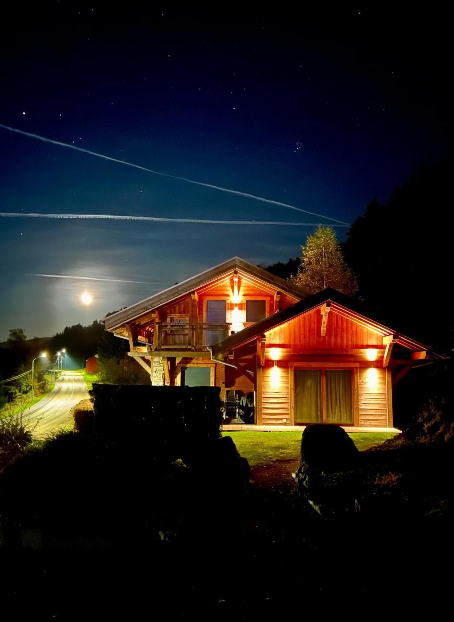 לה ברסה Logis Hotel, Chalets Et Restaurant Les Chatelmines מראה חיצוני תמונה