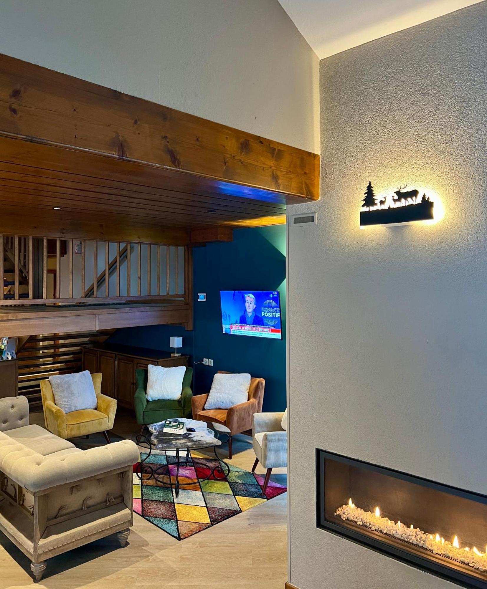 לה ברסה Logis Hotel, Chalets Et Restaurant Les Chatelmines מראה חיצוני תמונה