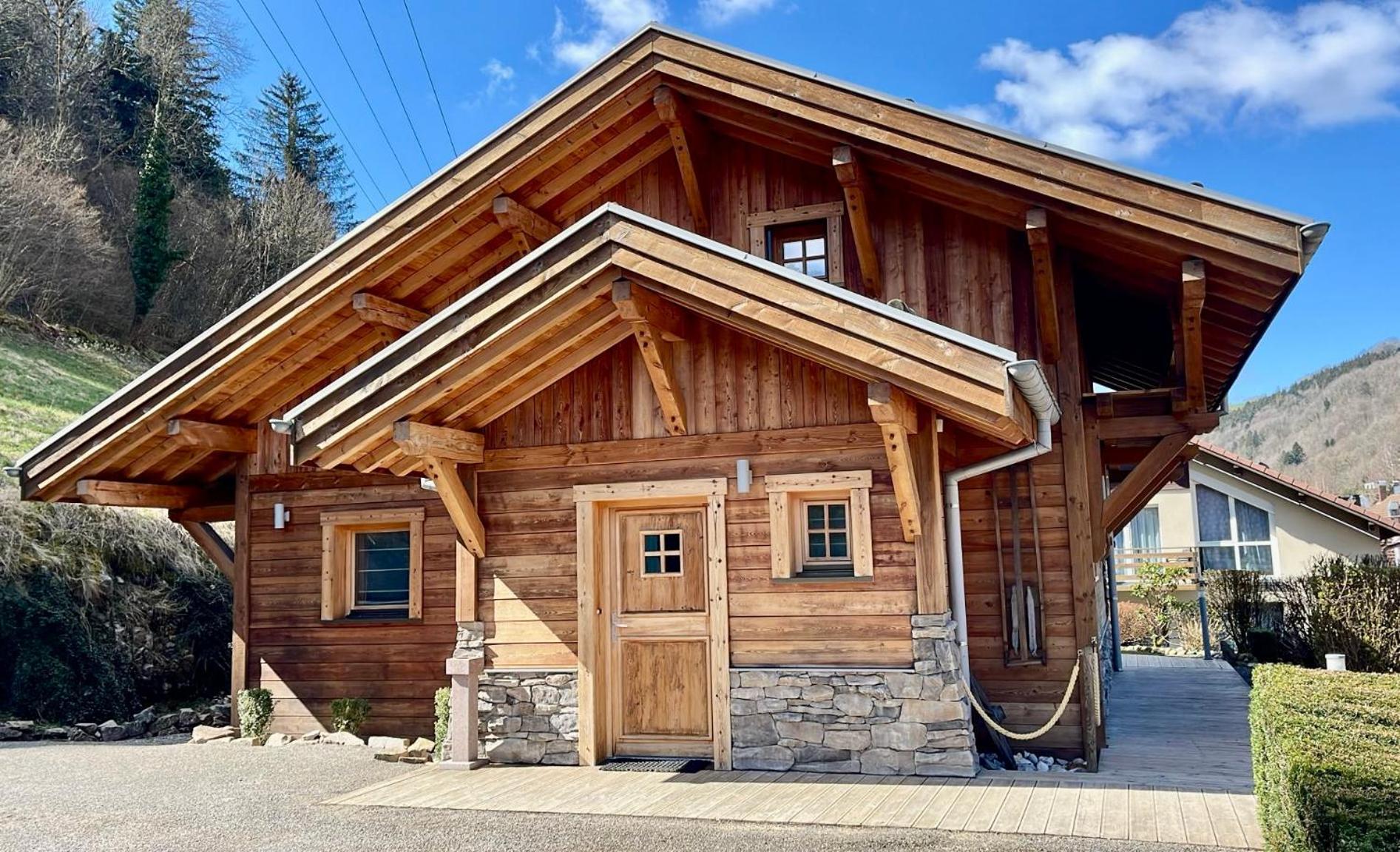 לה ברסה Logis Hotel, Chalets Et Restaurant Les Chatelmines מראה חיצוני תמונה